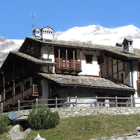 Il Piccolo Residence Gressoney-la-Trinité Exteriör bild