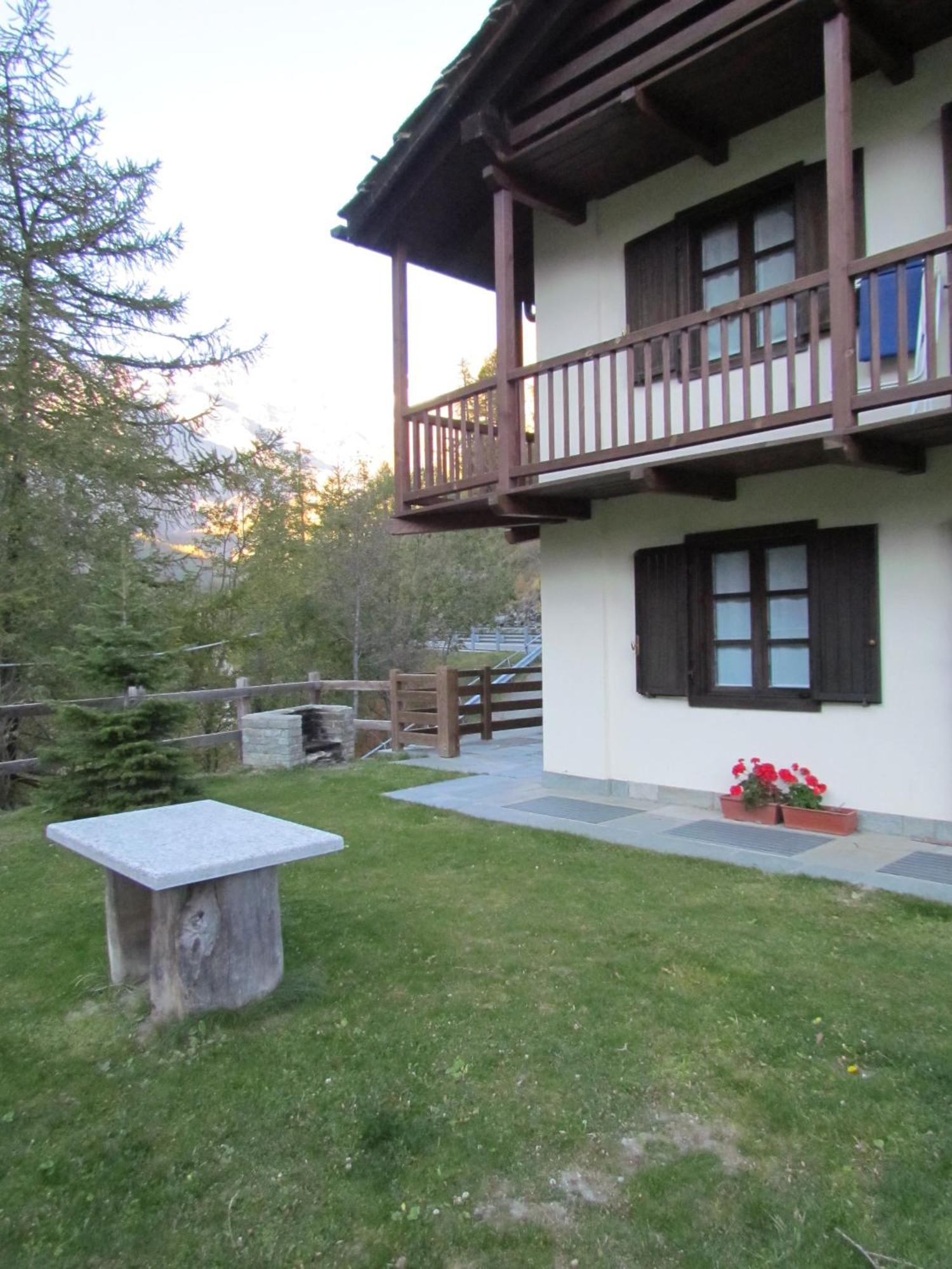 Il Piccolo Residence Gressoney-la-Trinité Exteriör bild